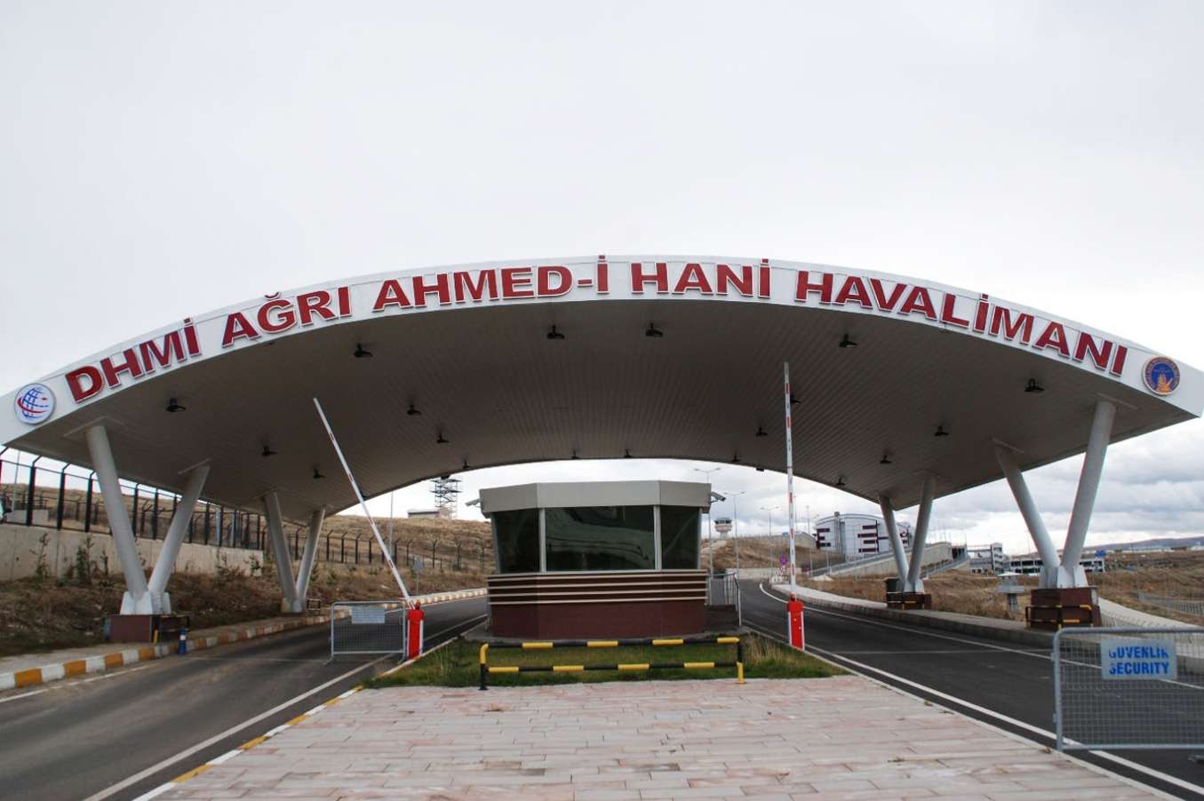 Ağrı Ahmed-i Hani Havalimanı'nın 2 aylık hava trafiği açıklandı Ağrı Ahmed-i Hani Havalimanı'nın 2 aylık hava trafiği açıklandı